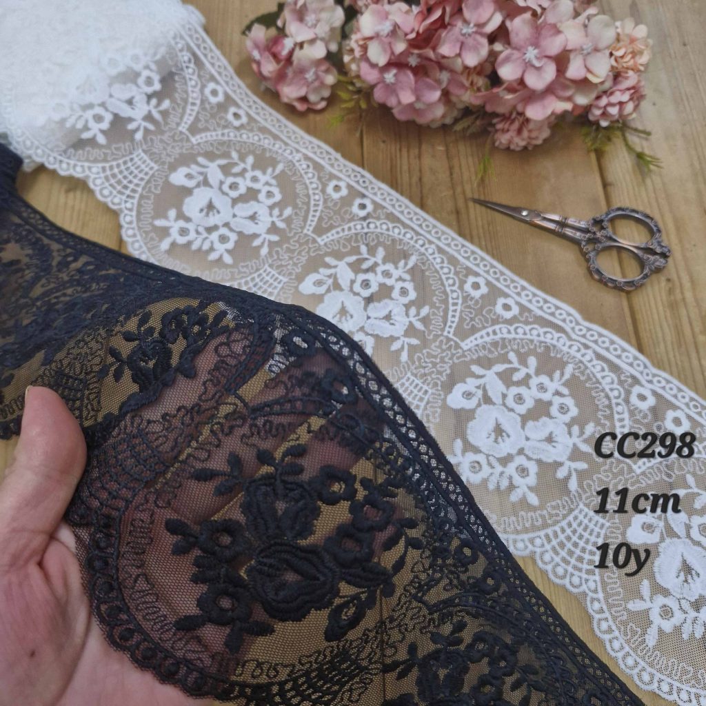 تور ارگانزا کد CC298 بسته 10 یاردی سایز 11 سانت