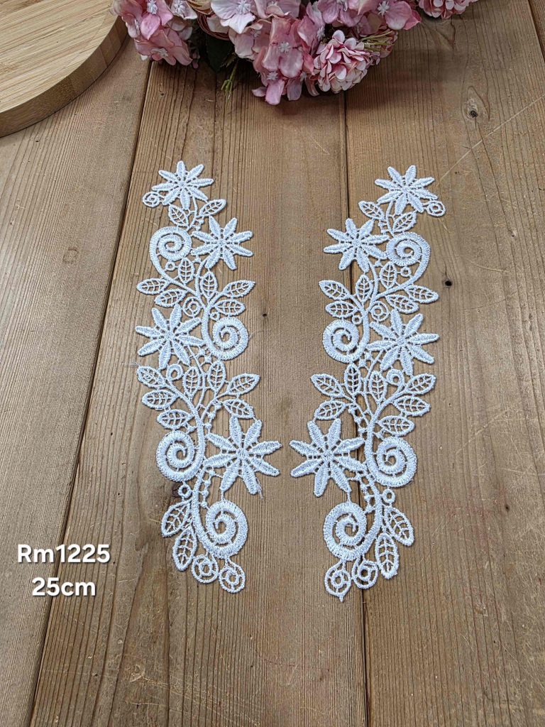 گل گیپور کد RM1225 سایز 25سانت