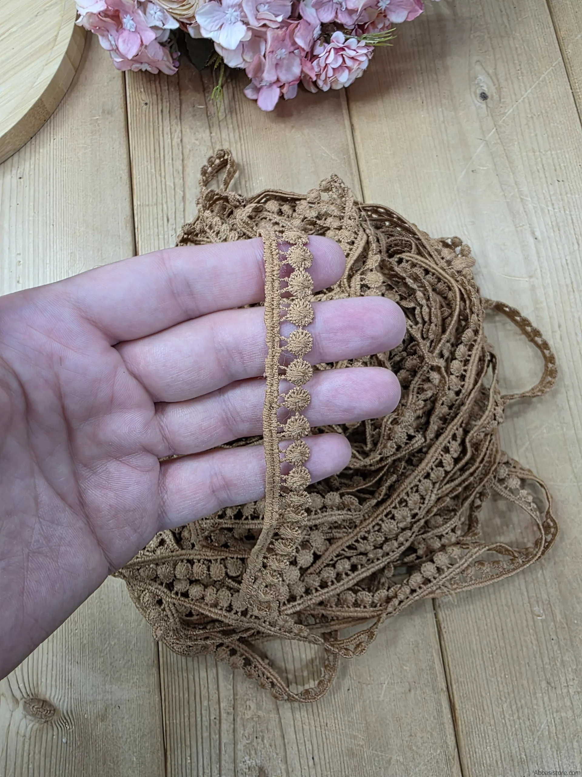 20260506_073415 نوار عدسی کد Rm28 بسته 30 یاردی سایز 1.5 سانت - تصویر 1