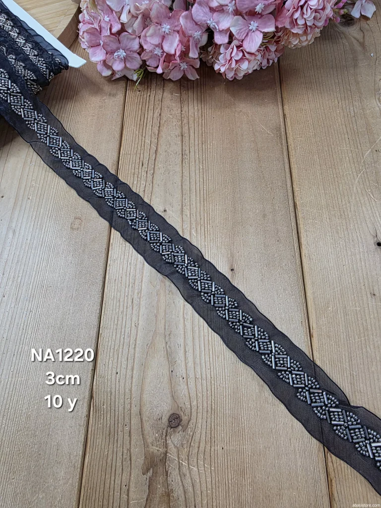 نوار ملیله دوزی کد NA1220 بسته 10 یاردی سایز 3 سانت