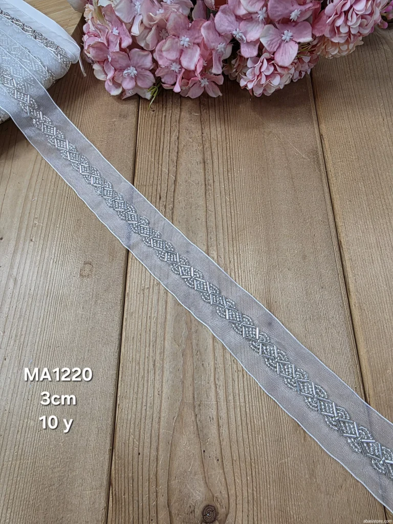 نوار ملیله دوزی کد MA1220 بسته 10 یاردی سایز 3 سانت