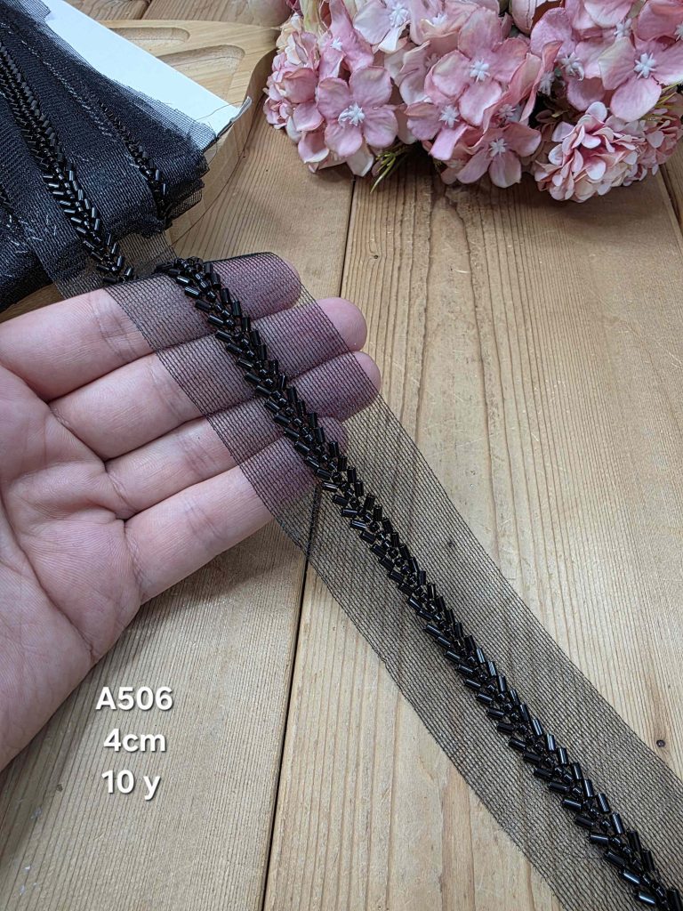 نوار ملیله دوزی کد A506 بسته 10 یاردی سایز 4 سانت