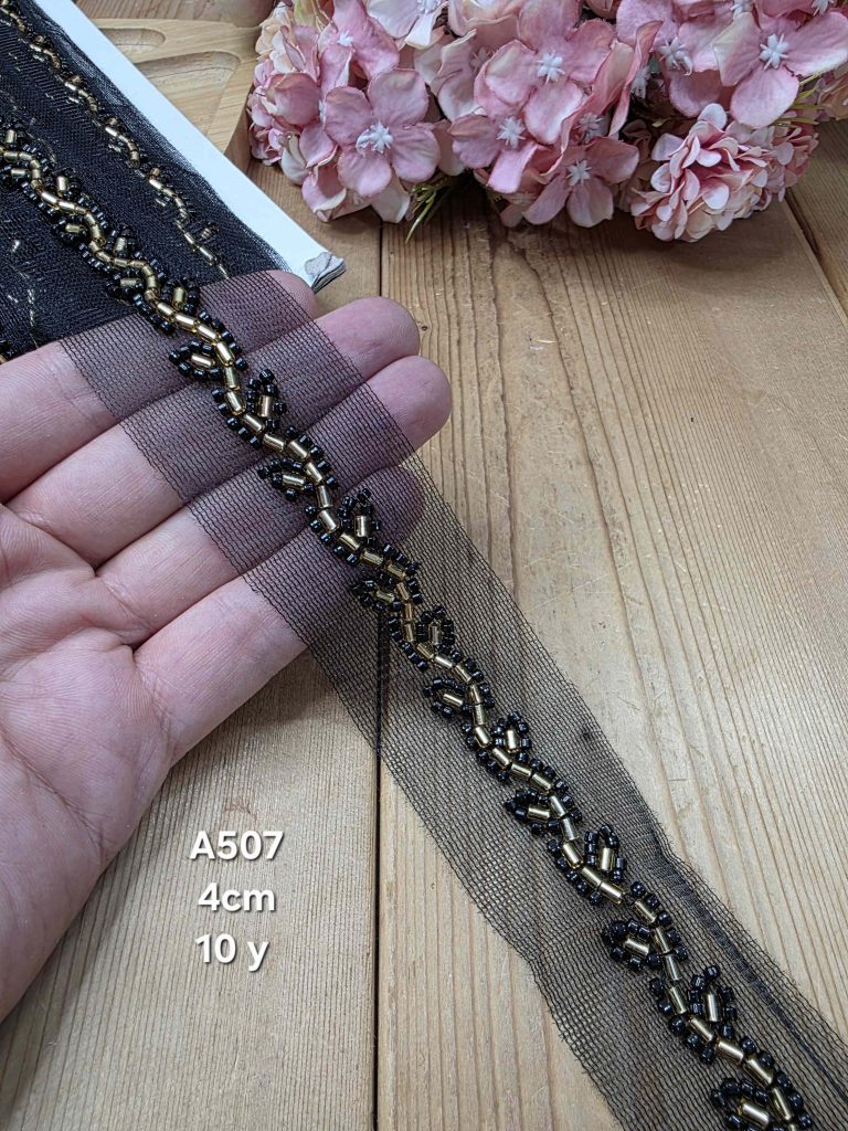 نوار ملیله دوزی کد A507 بسته 10 یاردی سایز 4 سانت