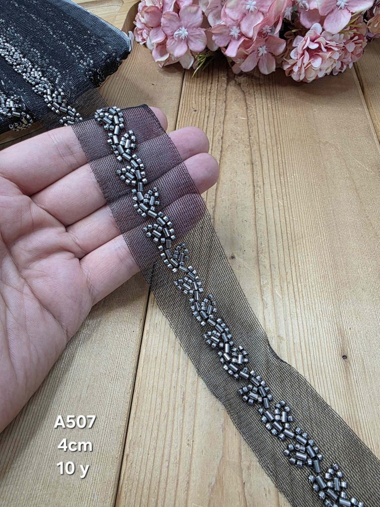 نوار ملیله دوزی کد A507 بسته 10 یاردی سایز 4 سانت