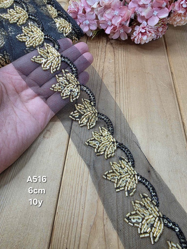 نوار ملیله دوزی کد A516 بسته 10 یاردی سایز 6سانت