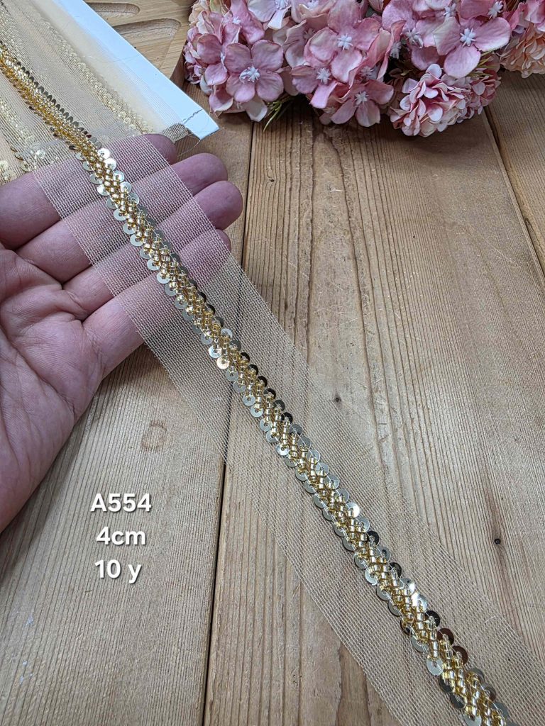 نوار ملیله دوزی کد A554 بسته 10 یاردی سایز 4 سانت