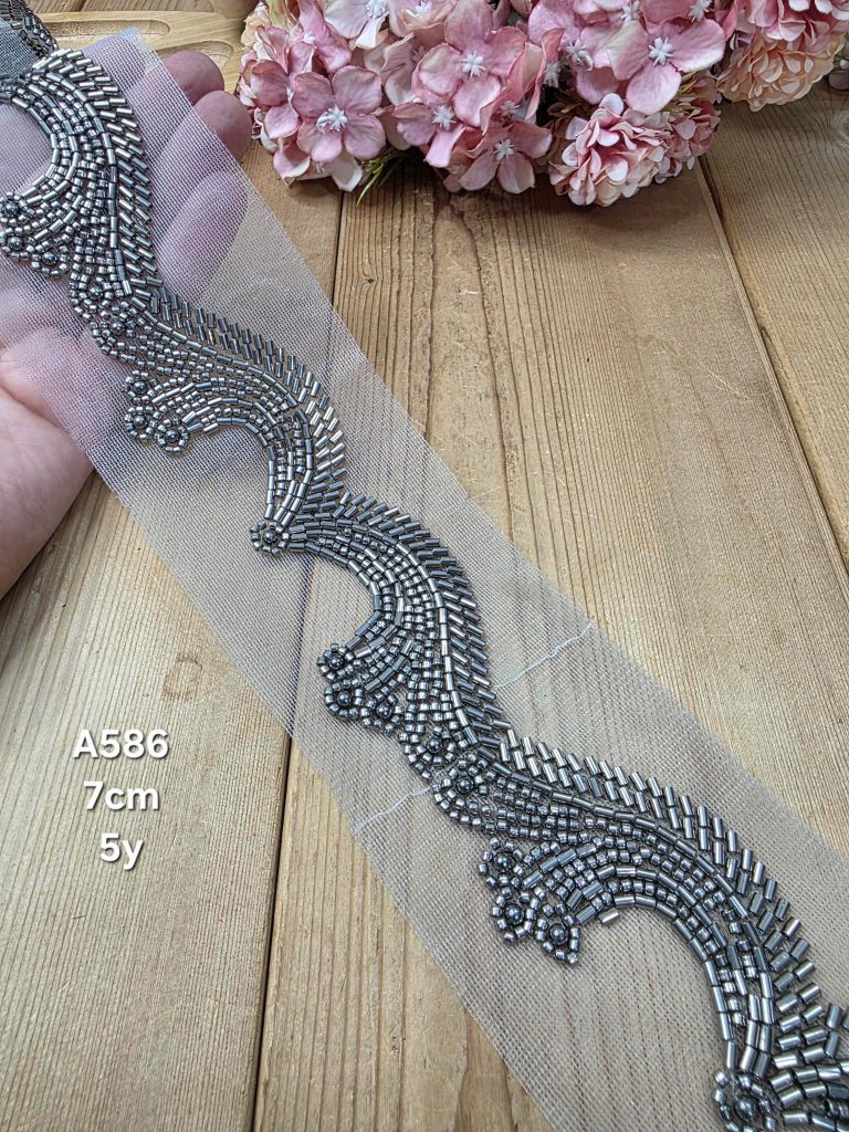 نوار ملیله دوزی کد A586 بسته 5 یاردی سایز 7 سانت