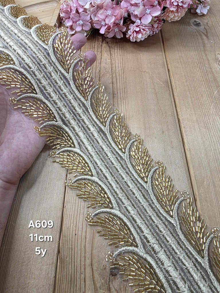 نوار ملیله دوزی کد A609 بسته 5 یاردی سایز 11 سانت
