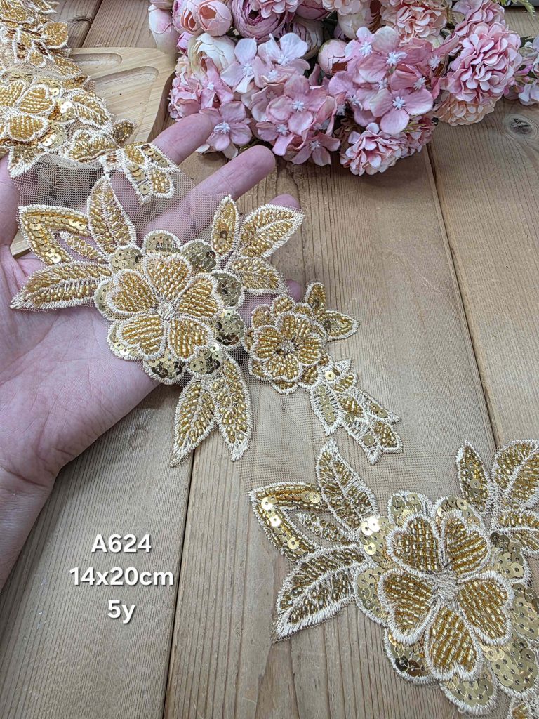نوار ملیله دوزی کد A624 بسته 5 یاردی