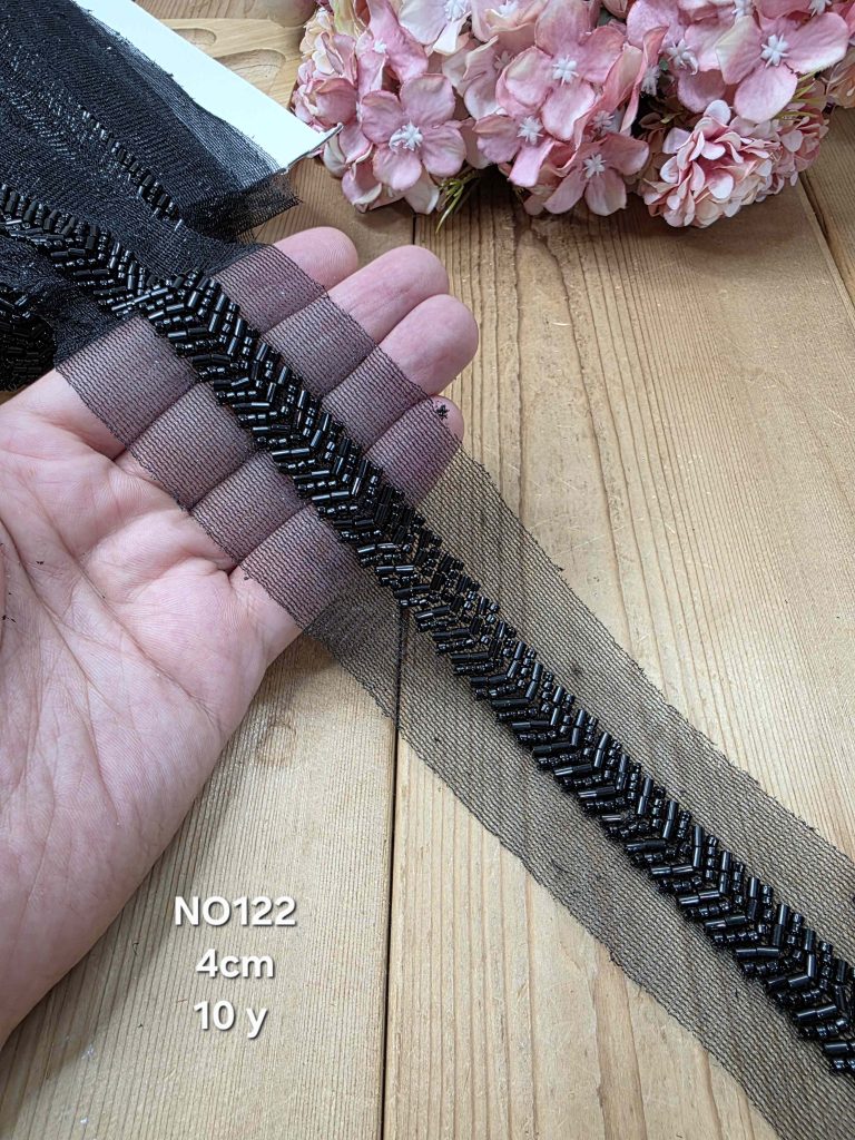 نوار ملیله دوزی کد NO122 بسته 10 یاردی سایز 4 سانت