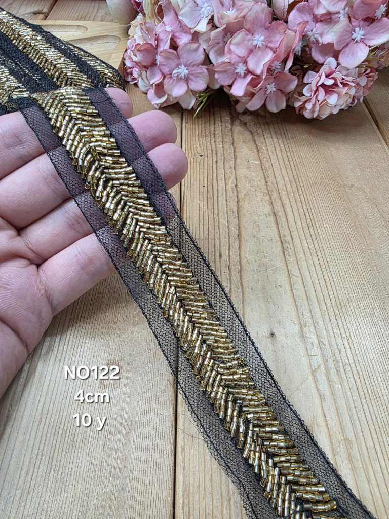 نوار ملیله دوزی کد NO122 بسته 10 یاردی سایز 4سانت