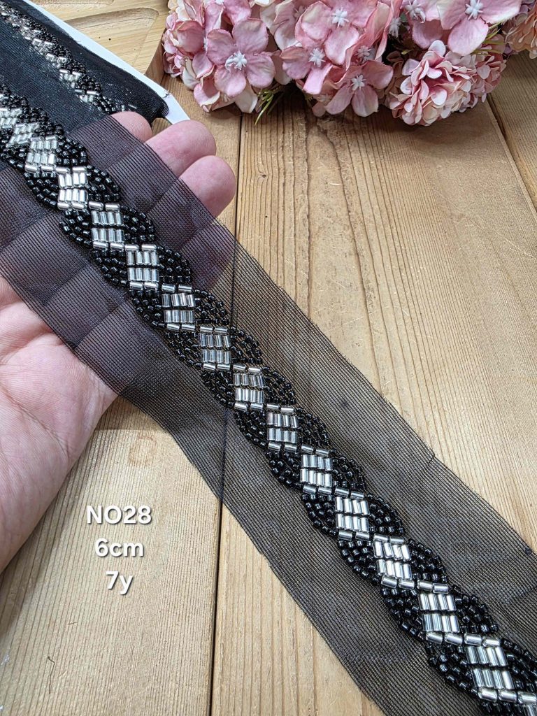 نوار ملیله دوزی کد NO28 بسته 7 یاردی سایز 6 سانت